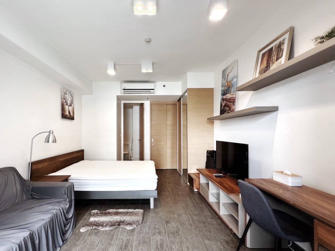 1-Bedroom Condo at The Lofts Ekkamai, Bangkok For Sale